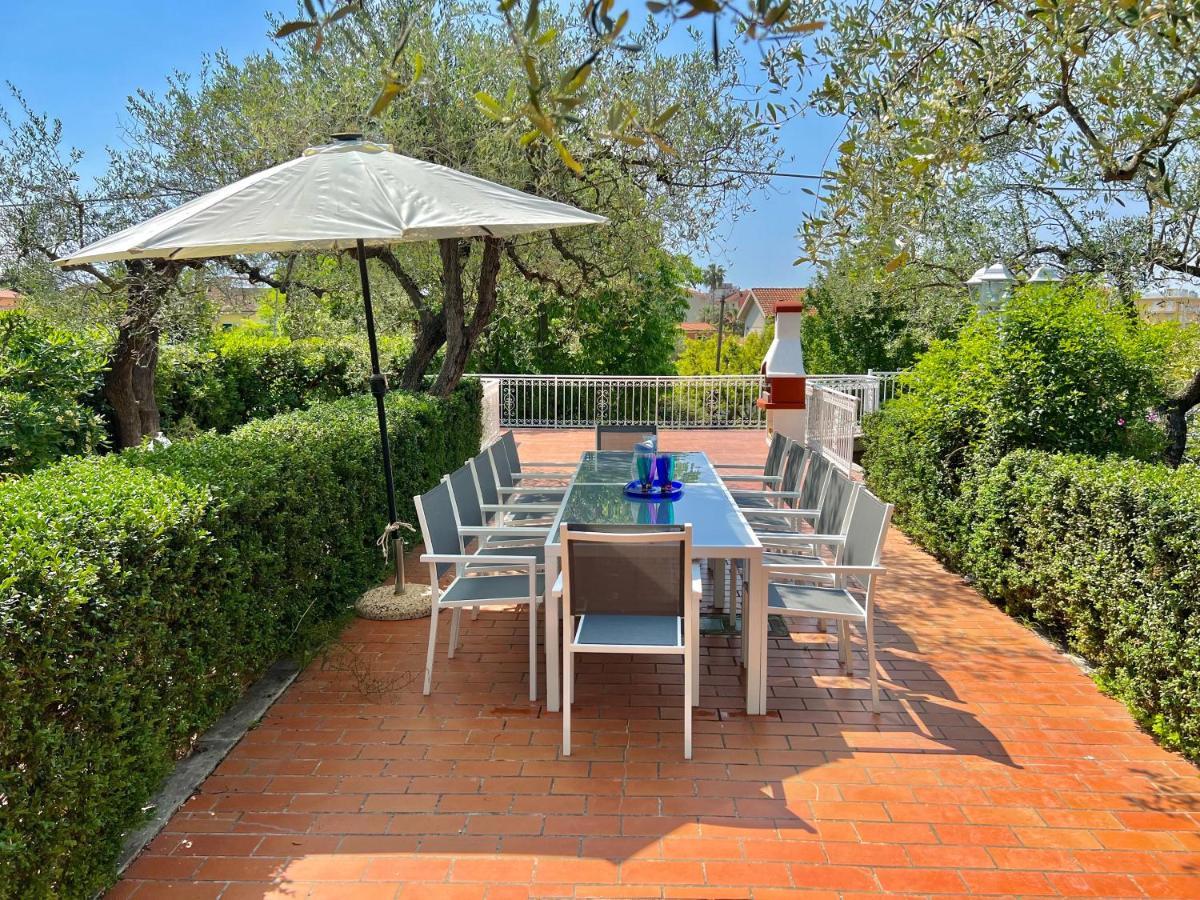Villa La Rodina Diano Marina Exterior photo