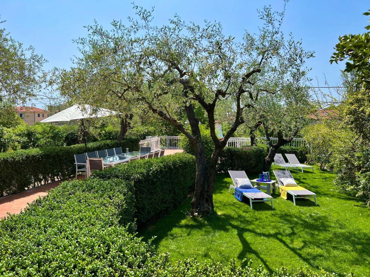 Villa La Rodina Diano Marina Exterior photo